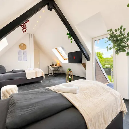 Zentral Mit 3 Schlafzimmern Und Dachterrasse 아파트