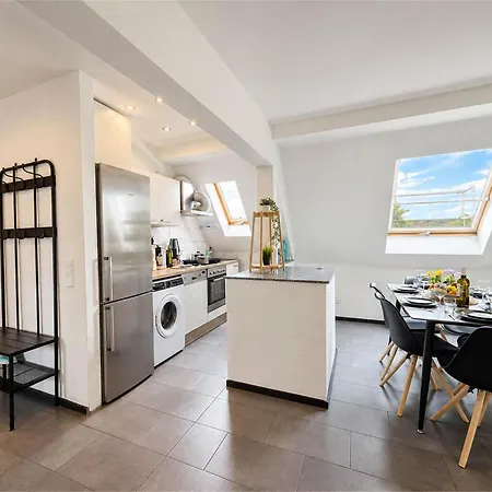 Zentral Mit 3 Schlafzimmern Und Dachterrasse Appartement