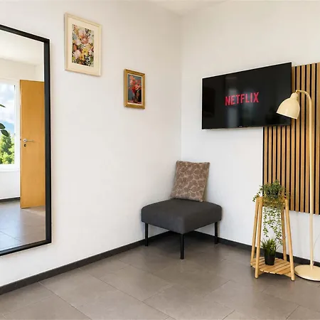 아파트 Zentral Mit 3 Schlafzimmern Und Dachterrasse *