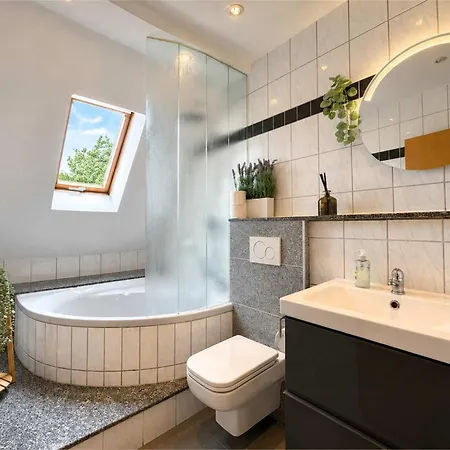 Zentral Mit 3 Schlafzimmern Und Dachterrasse
